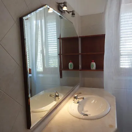 Апартаменти House Albachiara